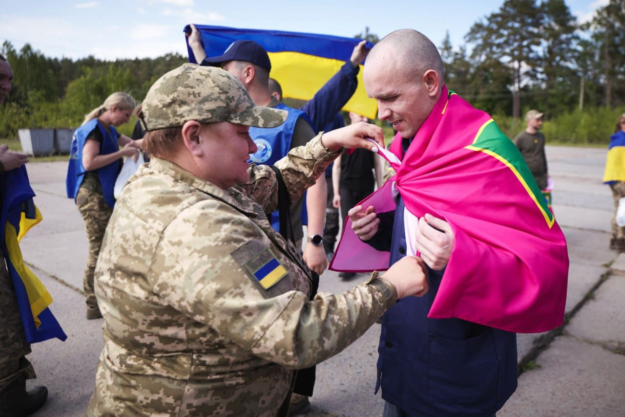 Між Україною й Росією відбулася перша частина обміну полоненими за формулою 